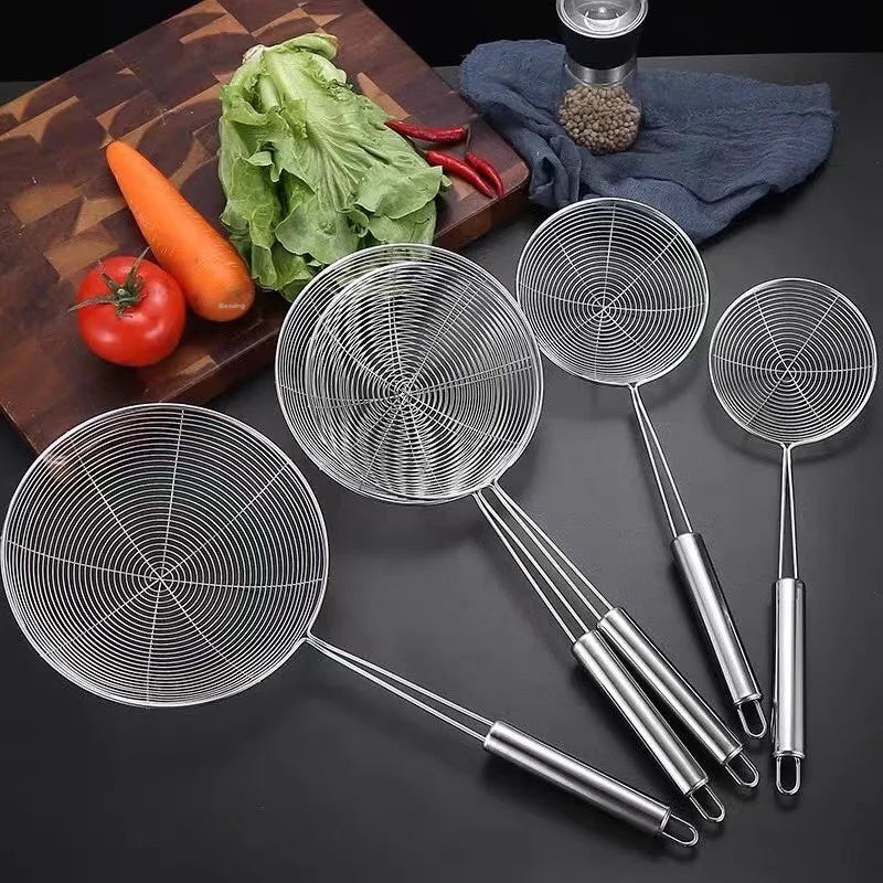 Large Stainless Steel Wire Kitchen Colander for Home Use Filters Water & Oil for Frying Noodles Dumplings Utensils Cooking l'atelier des ustensiles