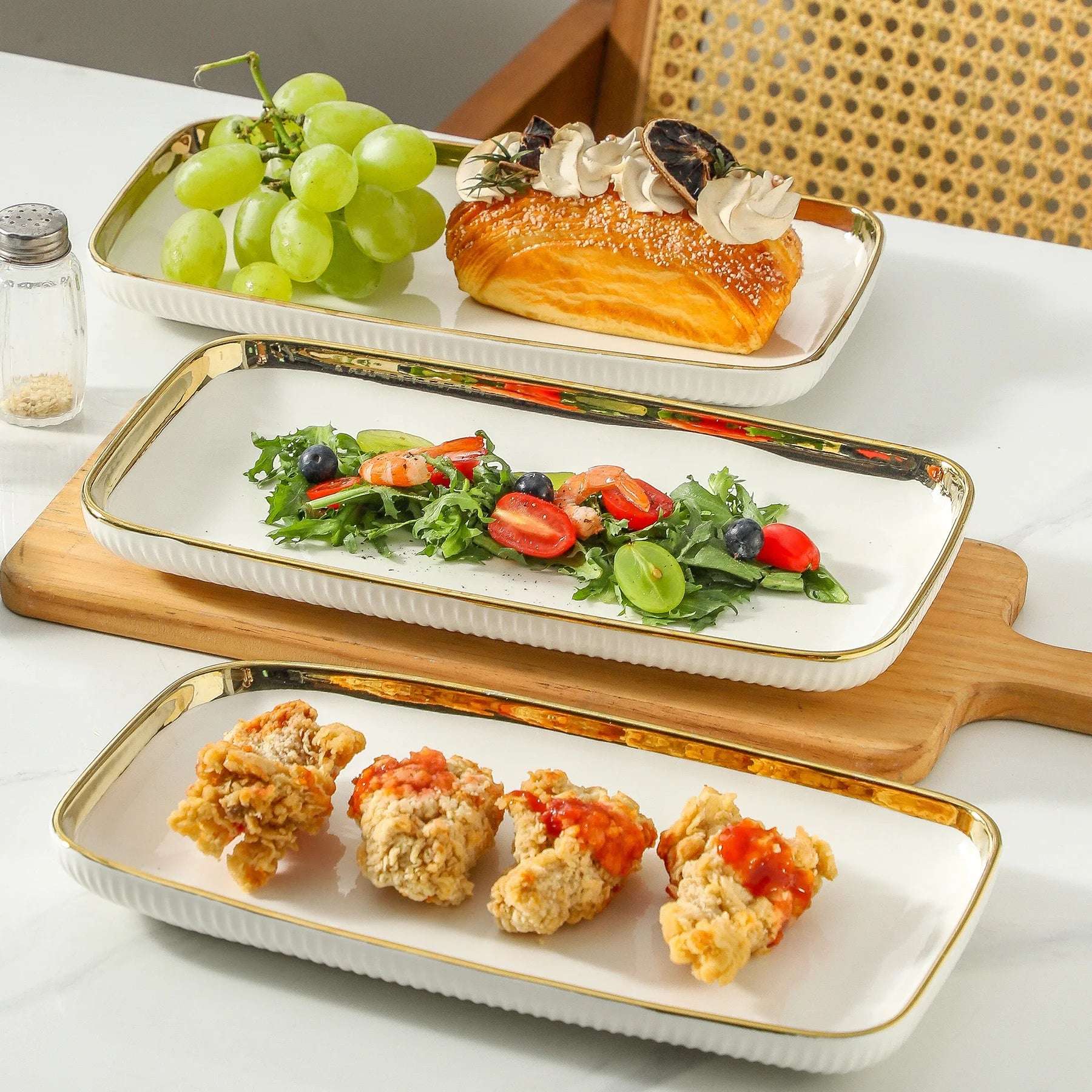LETAOTAO Factory Wholesale Price Chinese  Porcelain square Ceramic Plate with Gold Edge Pure White Fruit Salad Serving Utensils l'atelier des ustensiles