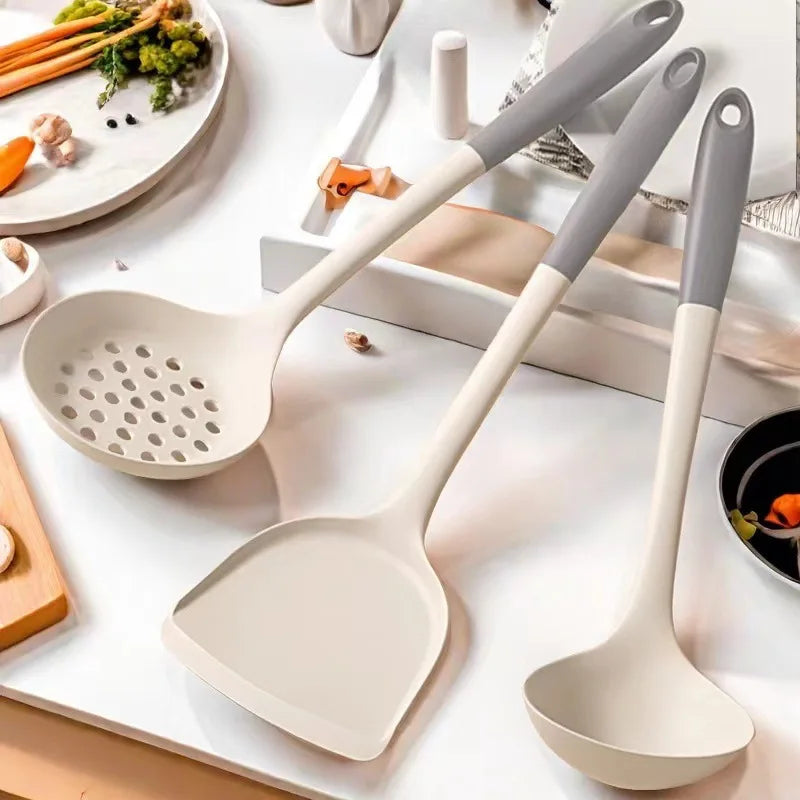 Household Silicone Spatula Soup Spoon Kitchen Utensils Anti-scalding High Temperature Resistant Daily Use Non-Stick l'atelier des ustensiles