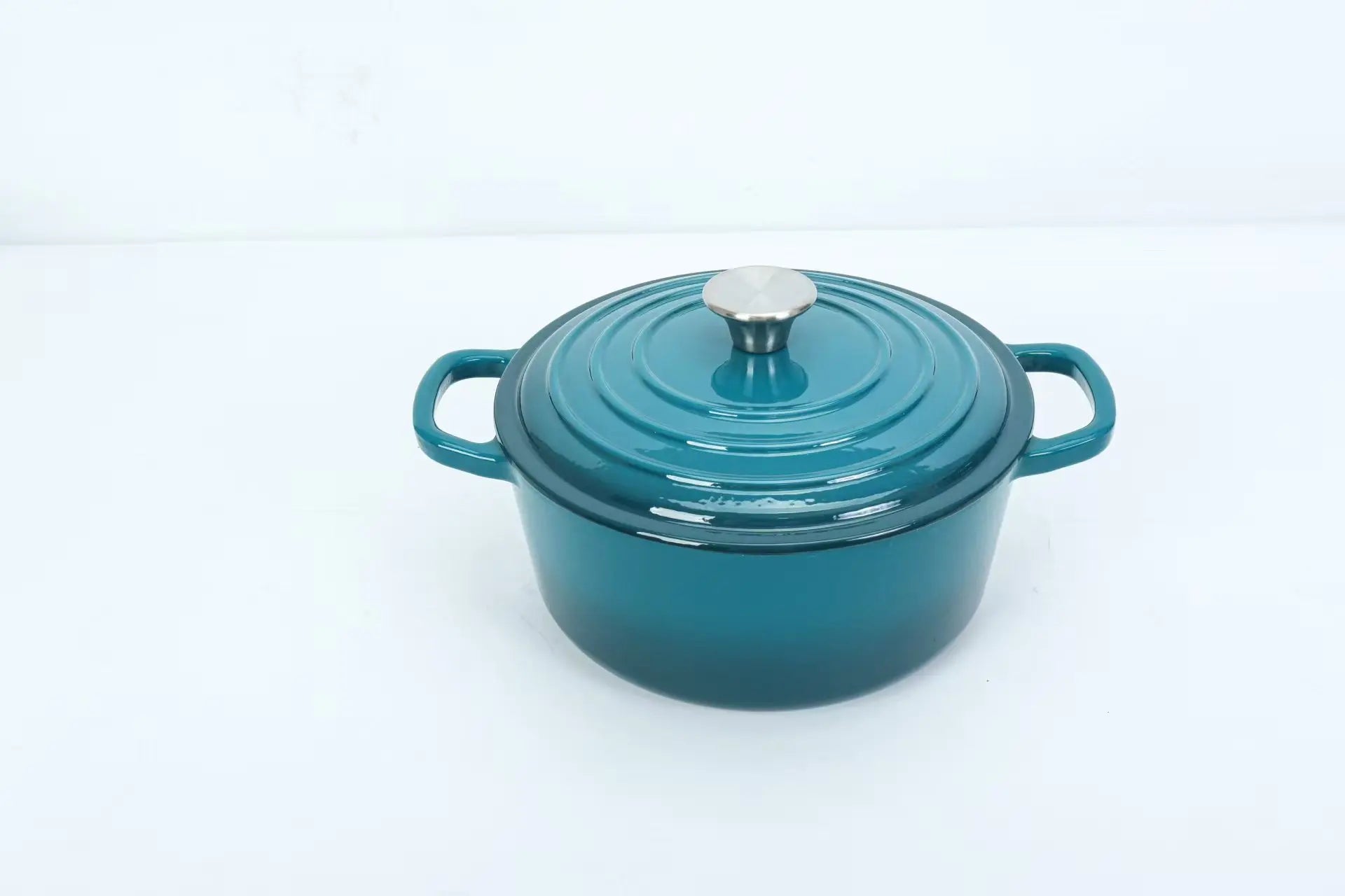 Pot rond ovale en fonte et émail de grande capacité, poêle à ragoût antiadhésive, Casserole cadeau, four à Induction de gaz sûre avec couvercle l'atelier des ustensiles