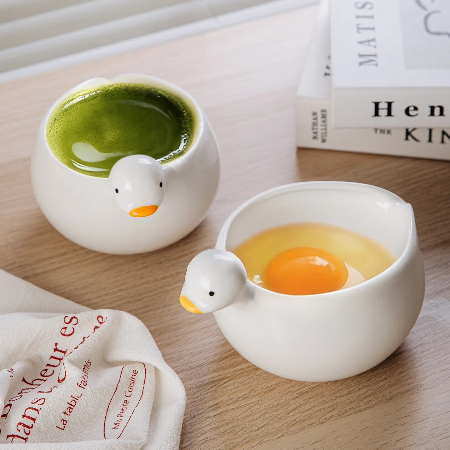 Bol à œufs en forme de canard en céramique, un ustensile de cuisine conçu pour l'agitation et la collecte d'œufs qui coule l'atelier des ustensiles